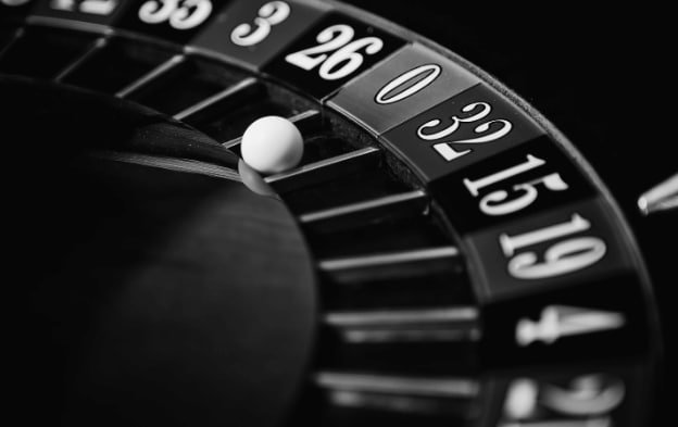 Keamanan akun dan enkripsi data pengguna